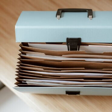 Bureau administratif et dossiers papier