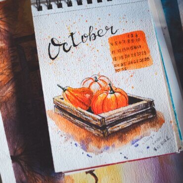 Agenda ouvert sur un bureau